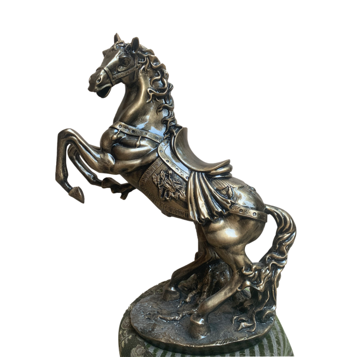 Royal Horse Sculpture